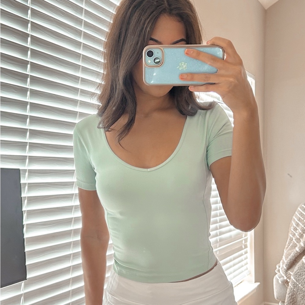 lululemon athletica Green Fitted Short Sleeve Bodysuit Crop Top